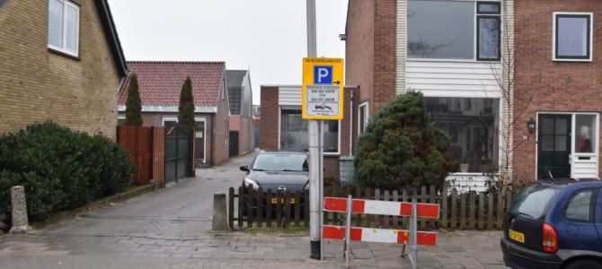 Brandgang afgesloten voor autoverkeer. Brandgang afgesloten voor autoverkeer.