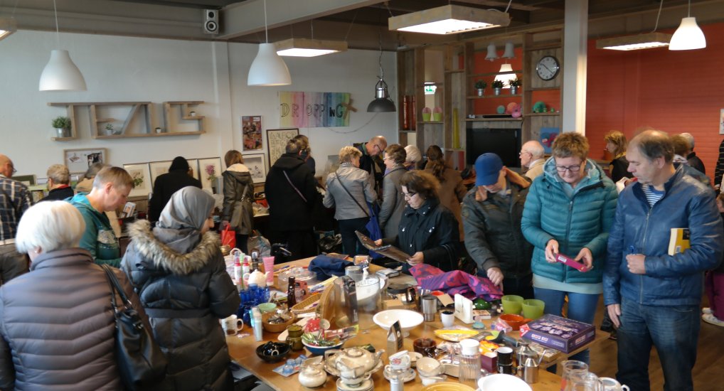 Topdrukte bij Bazar in de Acker.