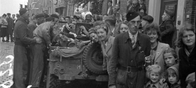 Provincie Zuid-Holland zoekt foto’s uit WO2. Provincie Zuid-Holland zoekt foto’s uit WO2.