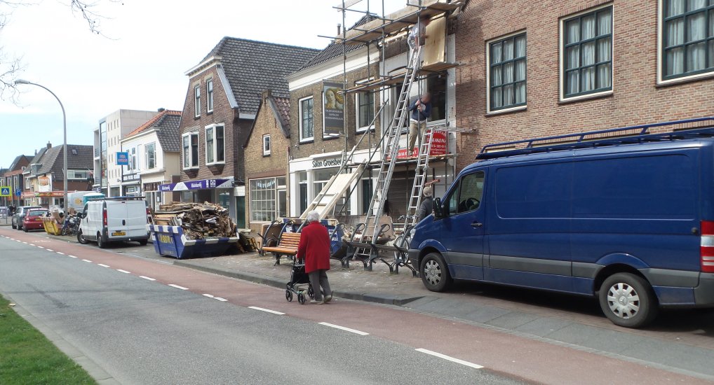 Verbouwdrukte op de Oostlaan.