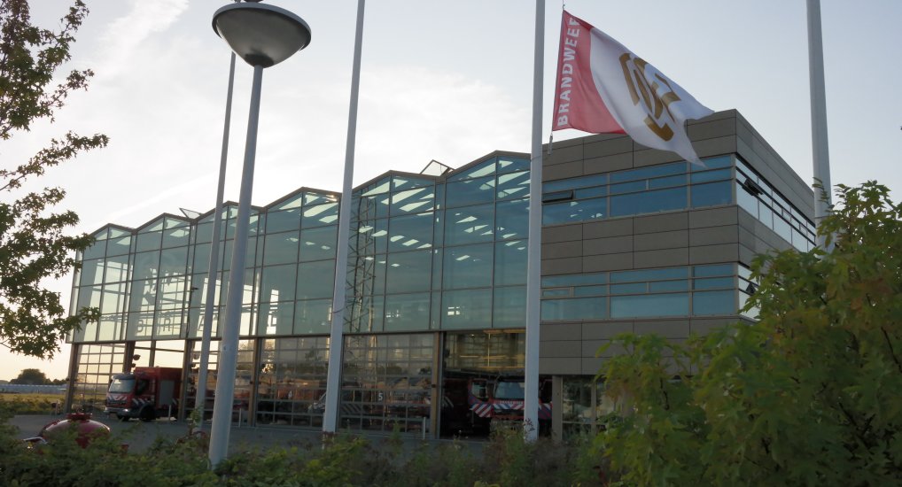 Brandweer Pijnacker heeft vlag halfstok.