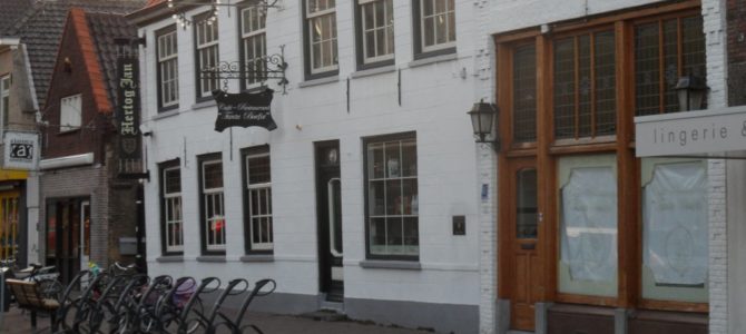 Nieuwe Tante Boefie open. Nieuwe Tante Boefie open.