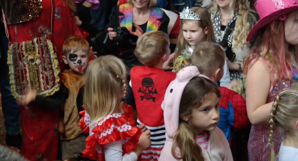 Kindercarnaval in het centrum.