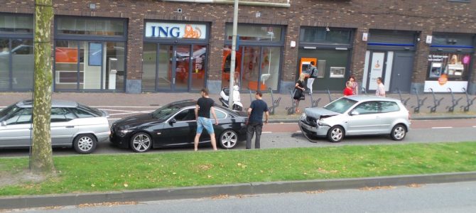 Kettingbotsing Oostlaan Pijnacker Kettingbotsing Oostlaan Pijnacker