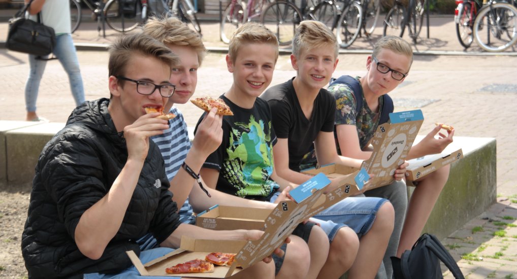 Gratis Pizza op de Oostlaan.