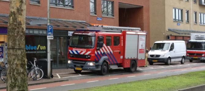 Brandweer oefening op de Oostlaan. Brandweer oefening op de Oostlaan.