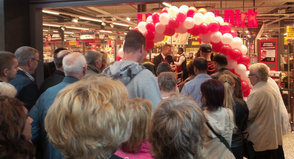 Dirk Ackershof2 geopend.