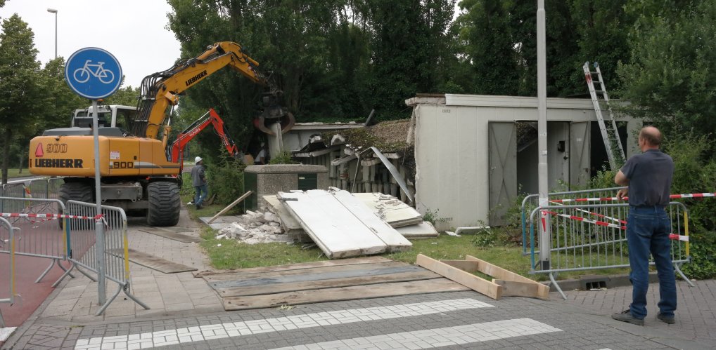 Elektriciteitshuis Hazelaarplein afgebroken.