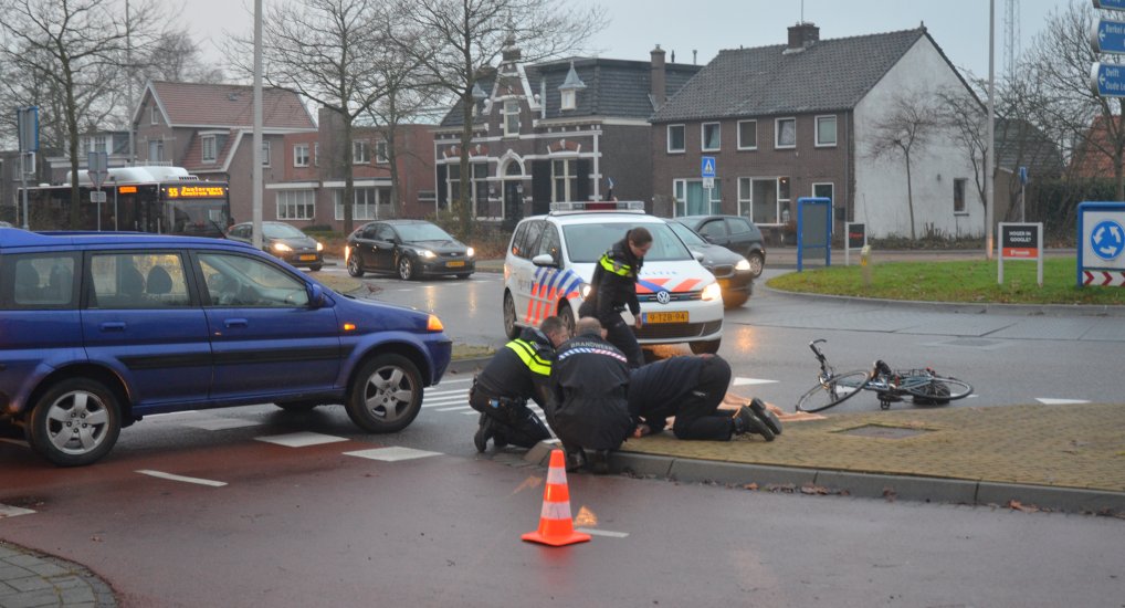 Ongeval met Fietser rotonde Westlaan.