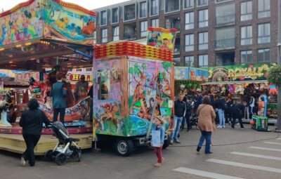 Paashaaskermis op het Raadhuisplein