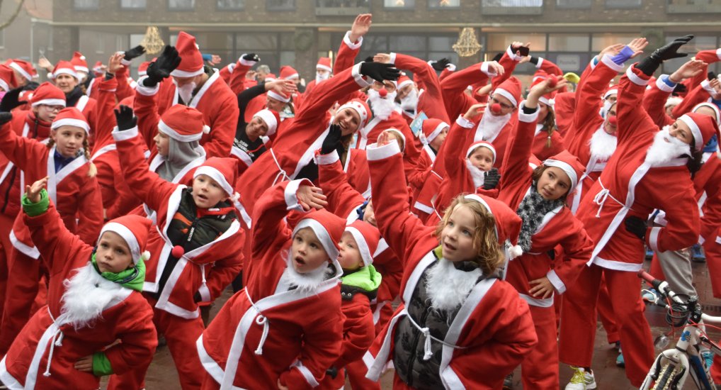 Santarun op het Raadhuisplein.