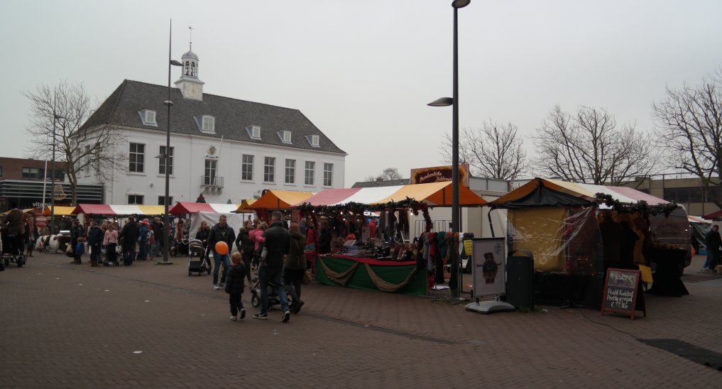 Kerstmarkt op het Raadhuisplein e.o.