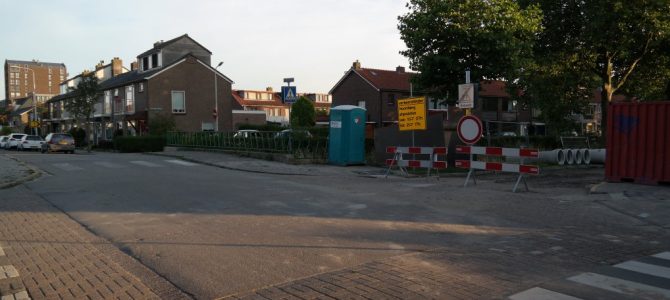 Kruising Goudenregensingel / Acacialaan. Kruising Goudenregensingel / Acacialaan.
