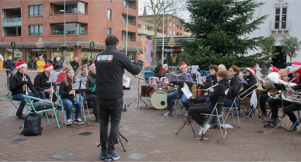 Winterdorp op het Raadhuisplein.