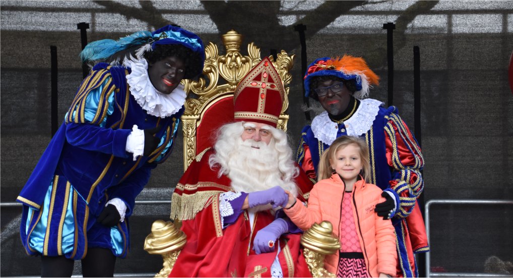 Sinterklaas feestelijk ingehaald.