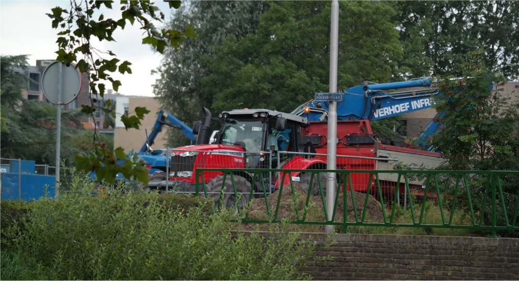 Werk Meidoornlaan in volle gang.