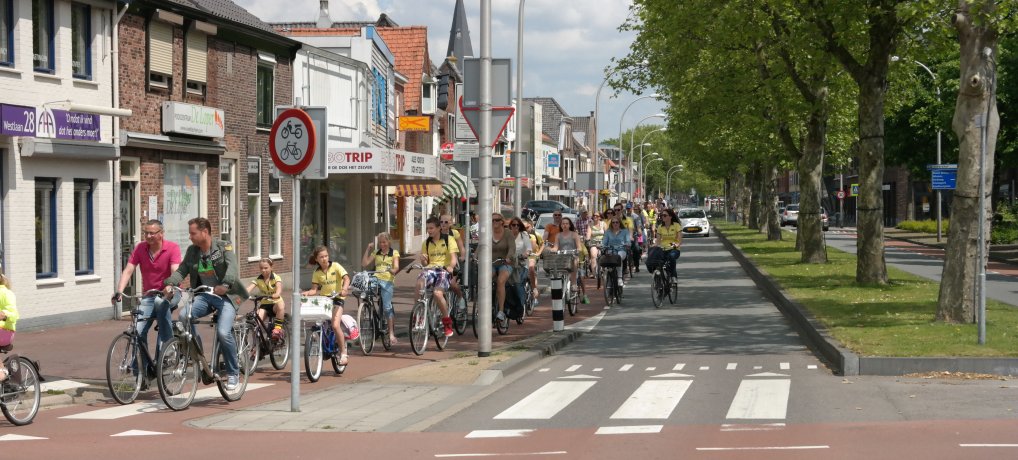 HBR legioen door het centrum.