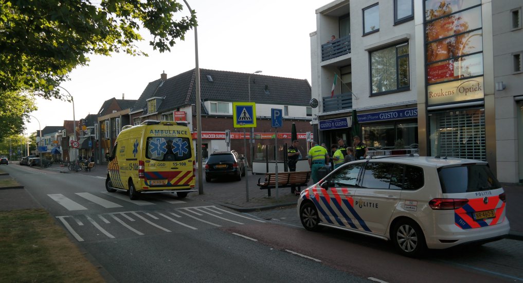 Val met Oxbord op de Oostlaan.