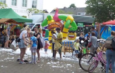 Schuimparty op het Raadhuisplein