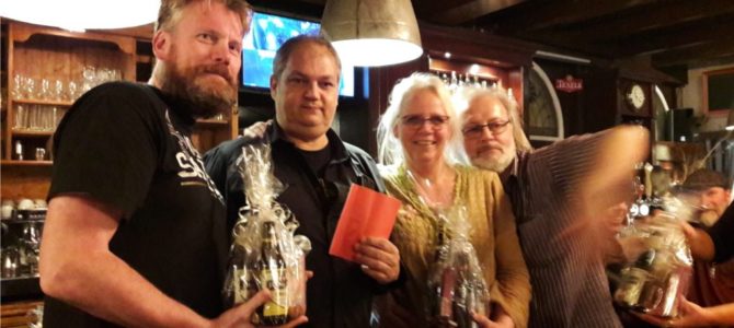 Drukte bij Pubquiz tante Boefie. Drukte bij Pubquiz tante Boefie.