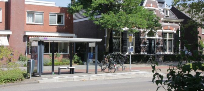 Bushalte Nootdorpseweg/Westlaan weg. Bushalte Nootdorpseweg/Westlaan weg.