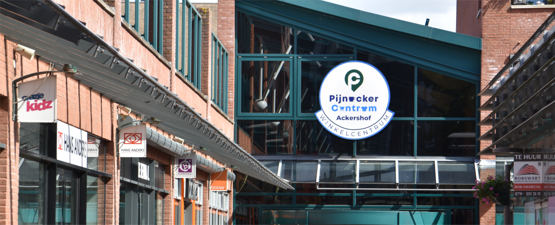 Pijnacker-centrum logo ook op ingangen.