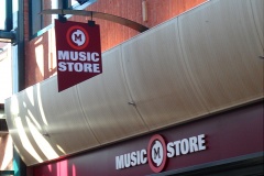 28-01-2013_music_store